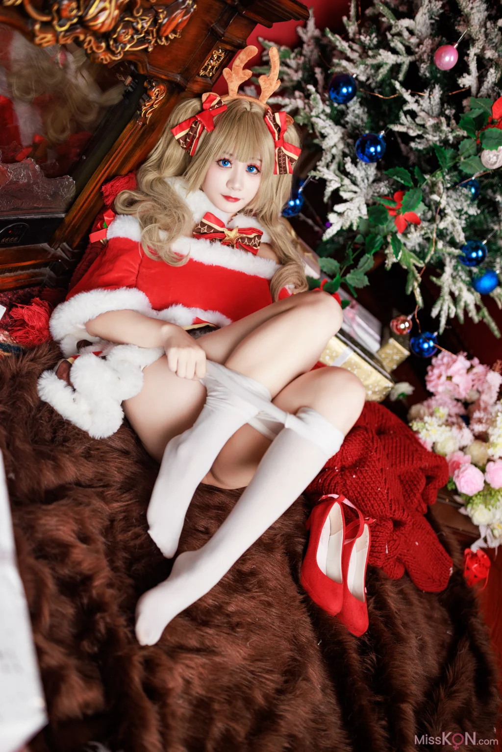 Coser@阿雪雪: 圣诞芭芭拉 (109 photos + 2 videos)