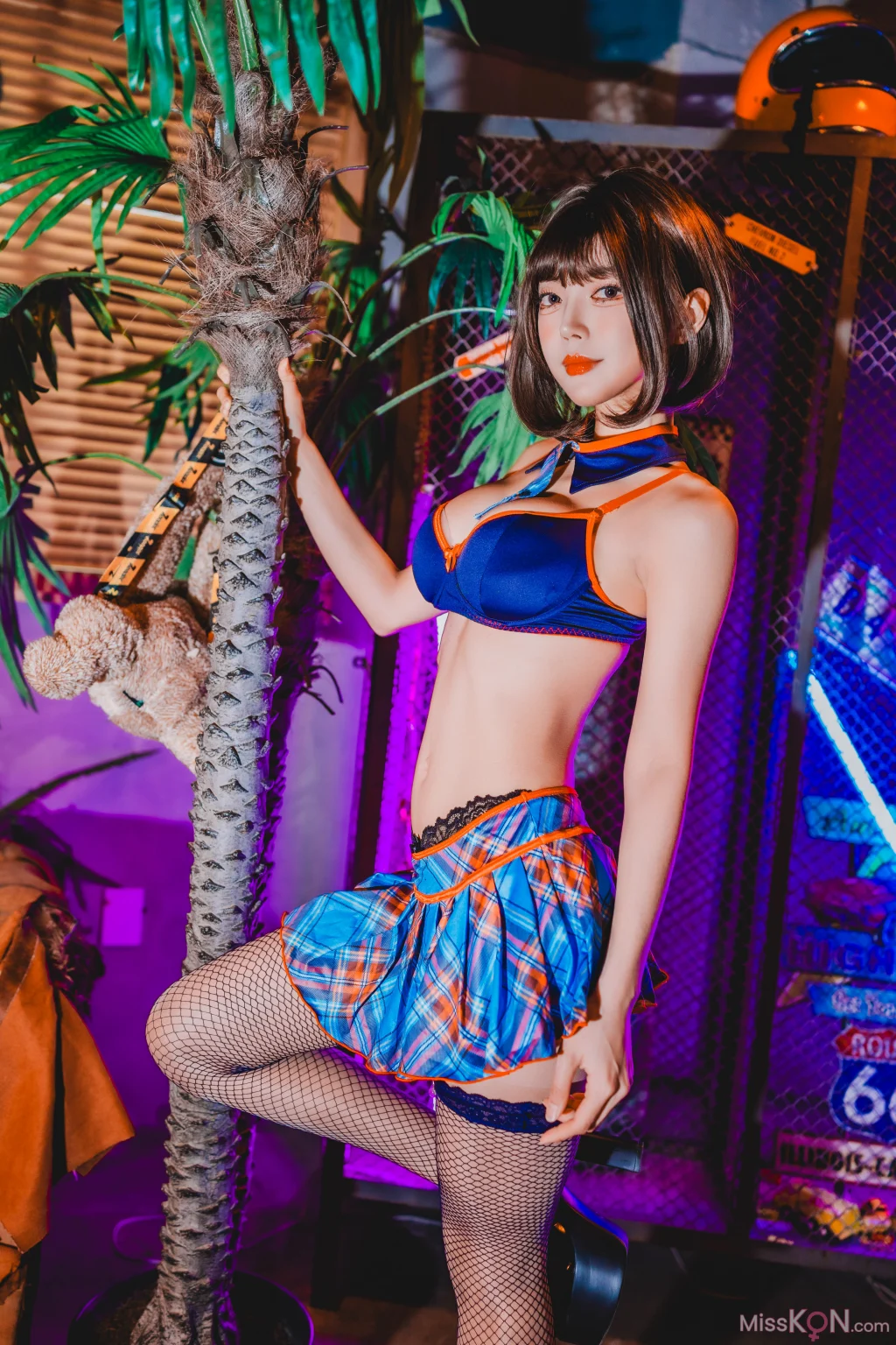 Coser@Crystal: Electric Innocence (59 photos + 4 videos)