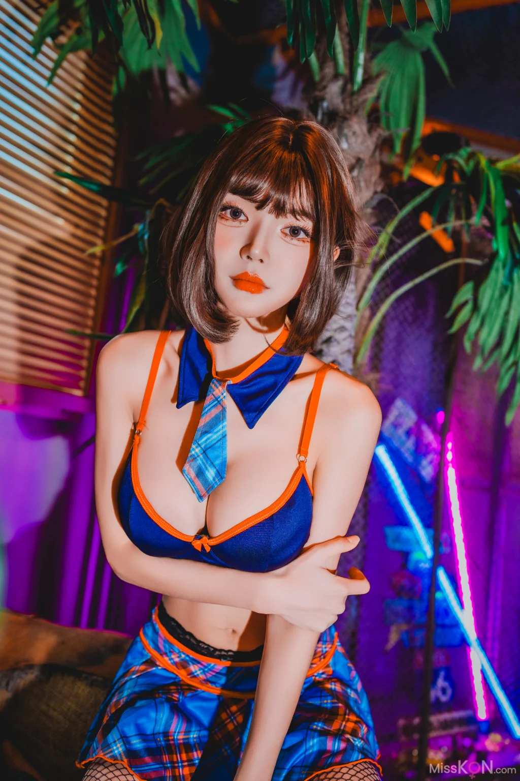 Coser@Crystal: Electric Innocence (59 photos + 4 videos)