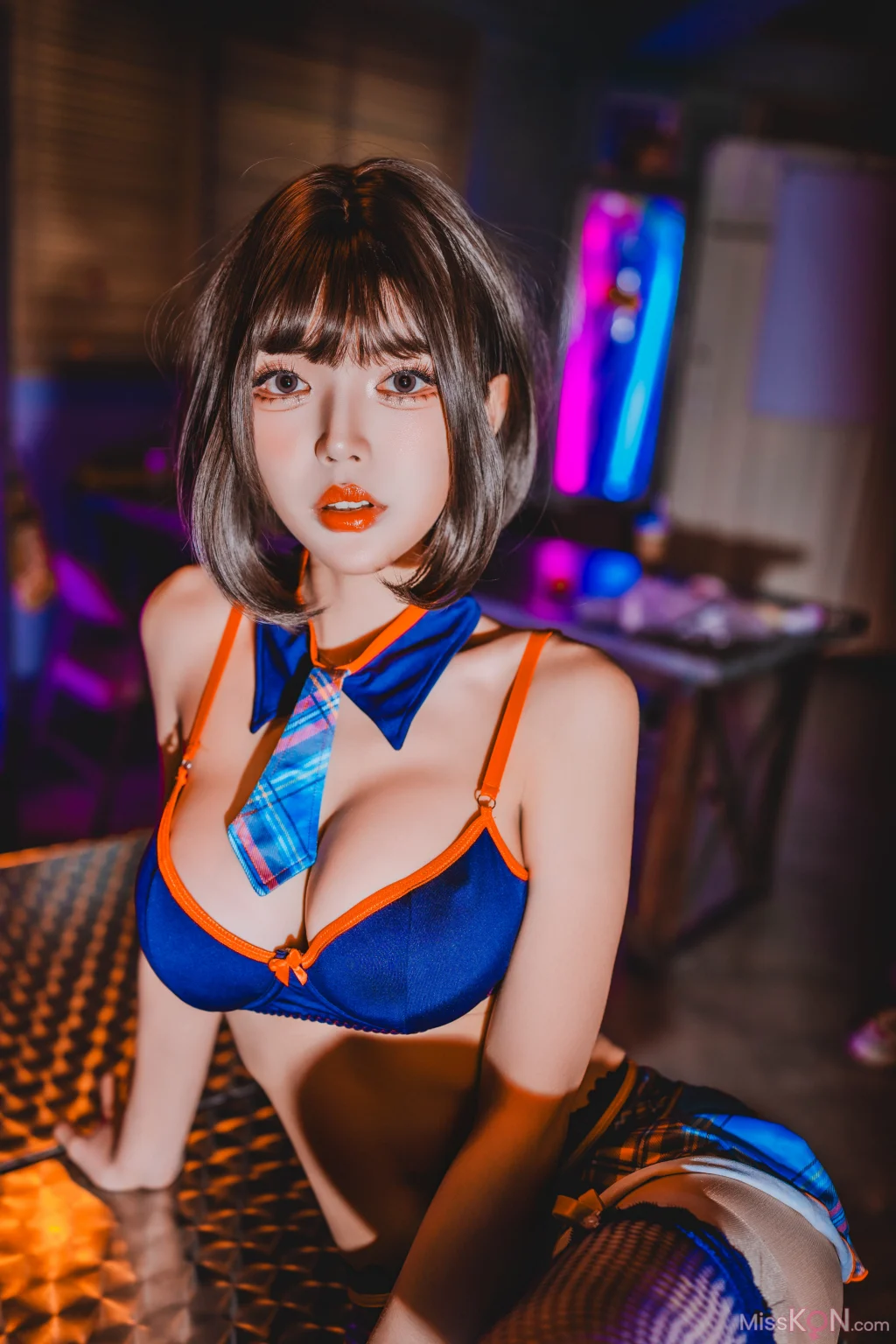 Coser@Crystal: Electric Innocence (59 photos + 4 videos)