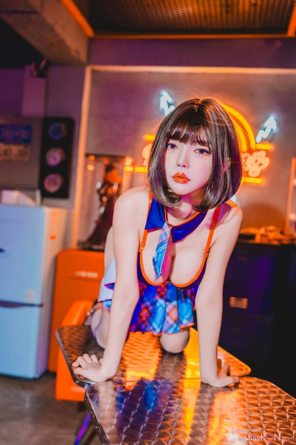 Coser@Crystal: Electric Innocence (59 photos + 4 videos)