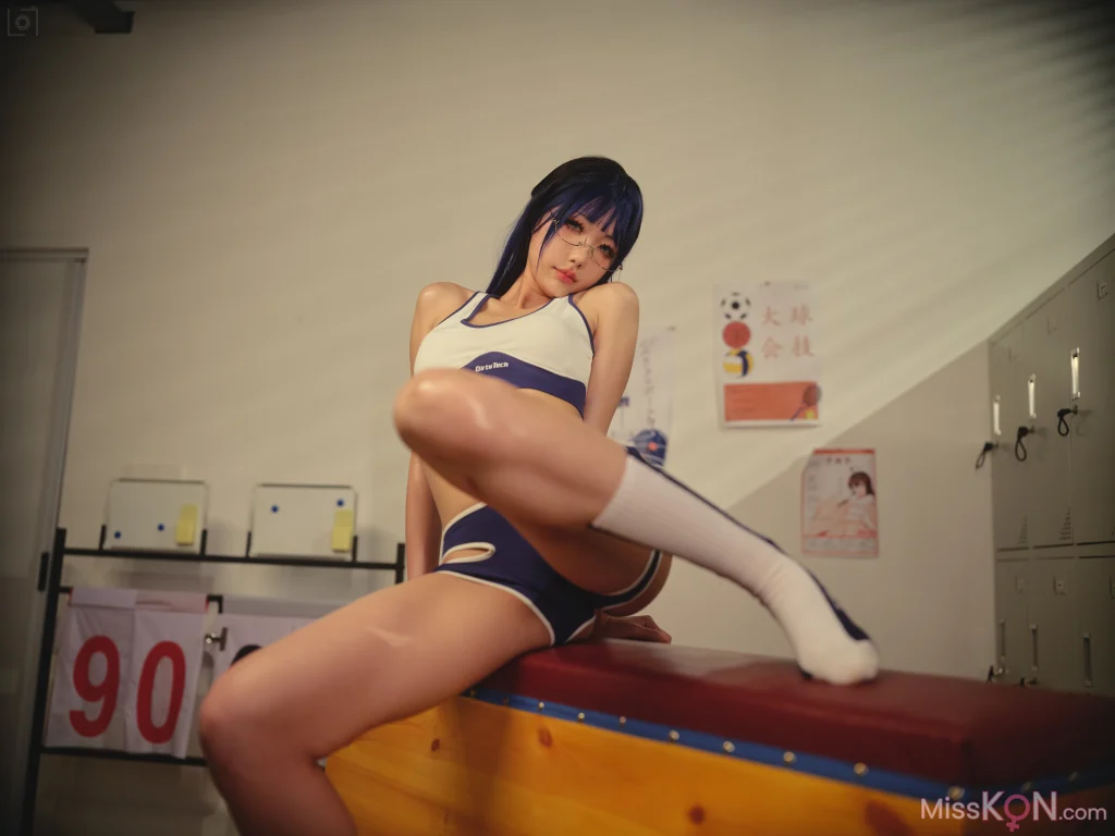 Coser@湖里狸: 体操服 (37 photos)