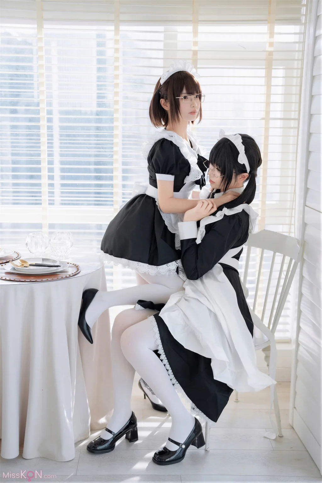 Coser@轩萧学姐 & 十万珍吱伏特: 双人女仆 (110 photos + 1 video) – Page 2