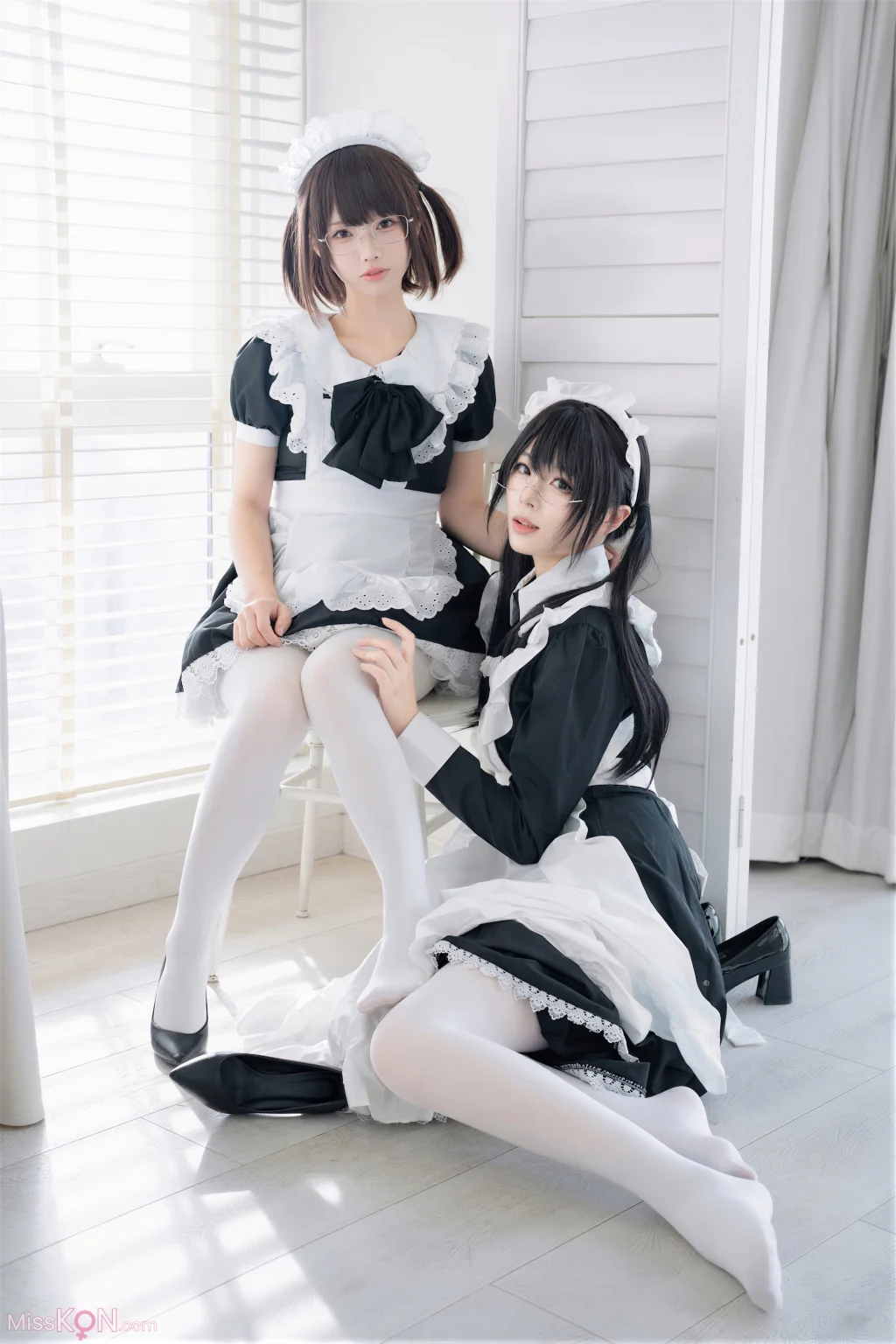 Coser@轩萧学姐 & 十万珍吱伏特: 双人女仆 (110 photos + 1 video) – Page 2