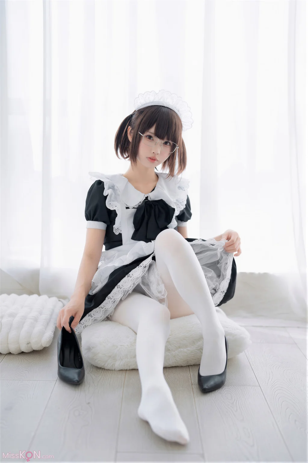 Coser@轩萧学姐 & 十万珍吱伏特: 双人女仆 (110 photos + 1 video) – Page 3