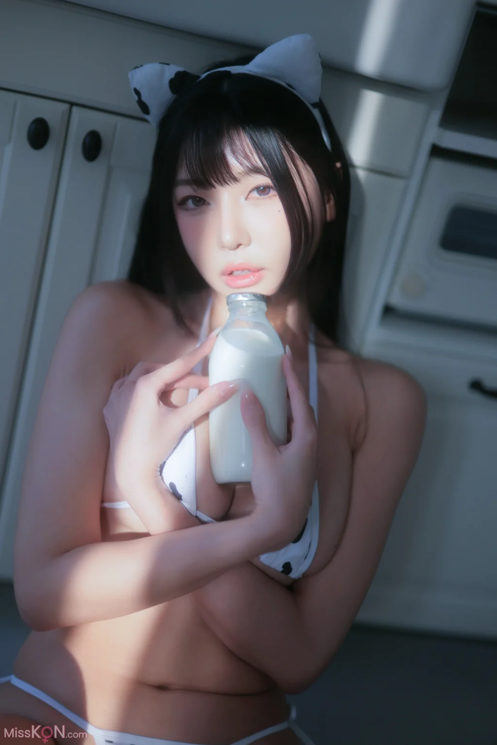 Dongeuran (동그란): Milk Cow #01 (128 photos) – Page 3