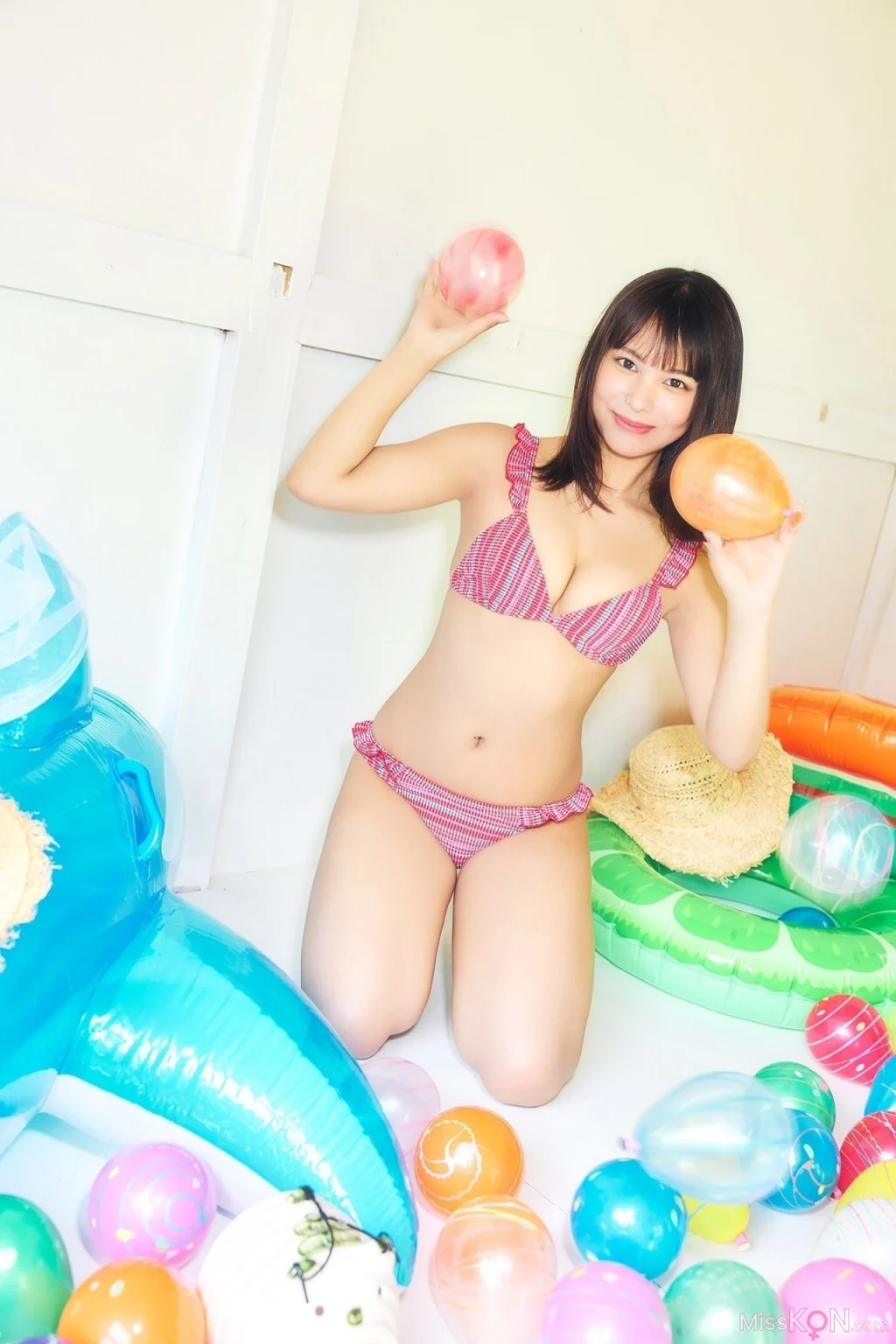 [JP] Amisa Miyazaki (宮崎あみさ): FLASHデジタル写真集 Sweet Summer (81 photos)