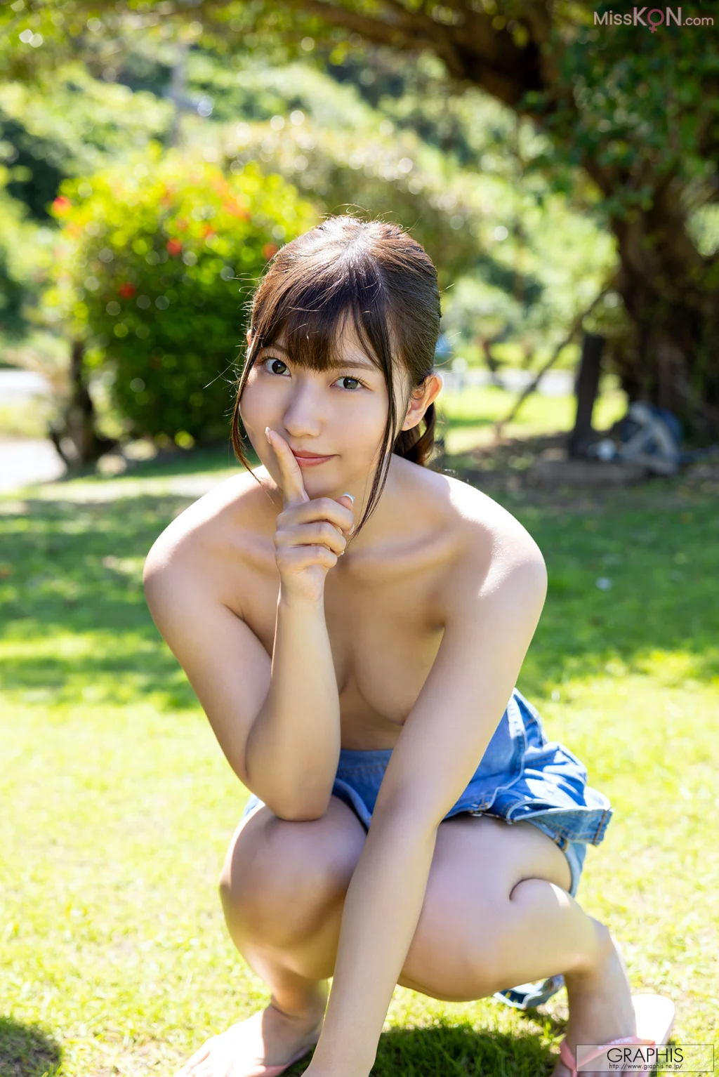 [JP] Miyu Aizawa (逢沢みゆ): [Graphis] New Year’s Holiday SPECIAL 2025-2026 Come Across! Vol.6+7+8+9 (80 photos + 7 videos)