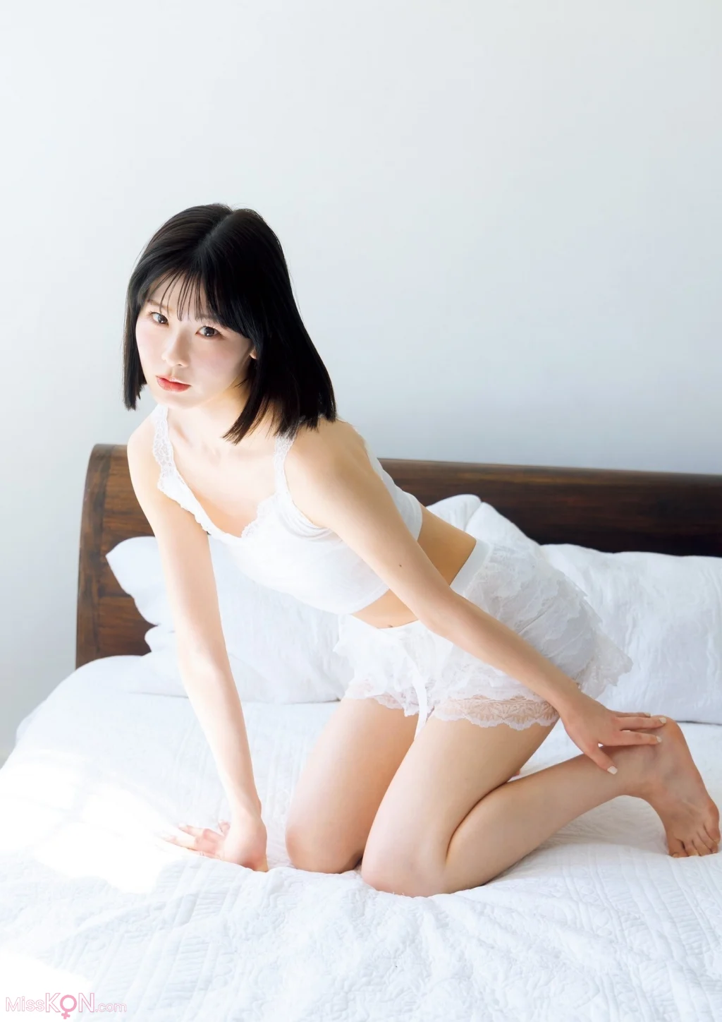 [JP] Nanami Asai (浅井七海): 1st写真集　ナナミイロ【電子特典付き】 (154 photos)