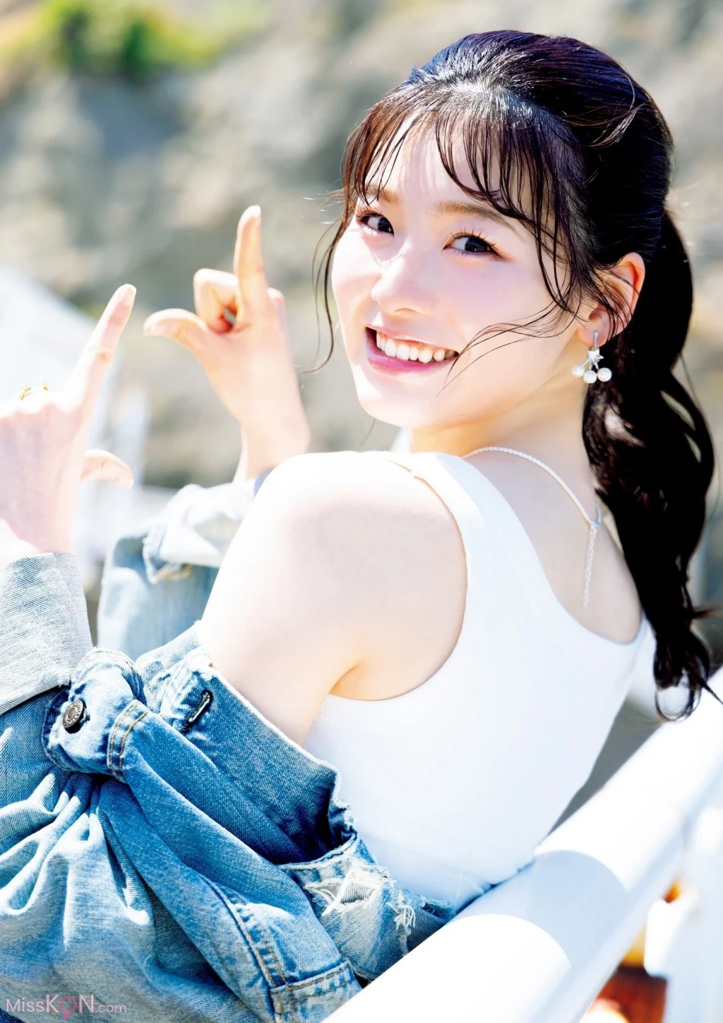 [JP] Nanami Asai (浅井七海): 1st写真集　ナナミイロ【電子特典付き】 (154 photos) – Page 3