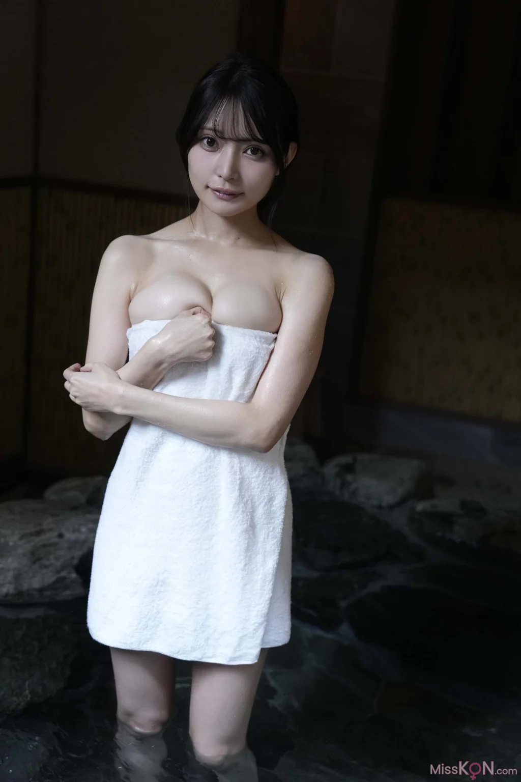 [JP] Nitori Sayaka (似鳥沙也加): デジタル写真集 蜜逢い (61 photos)
