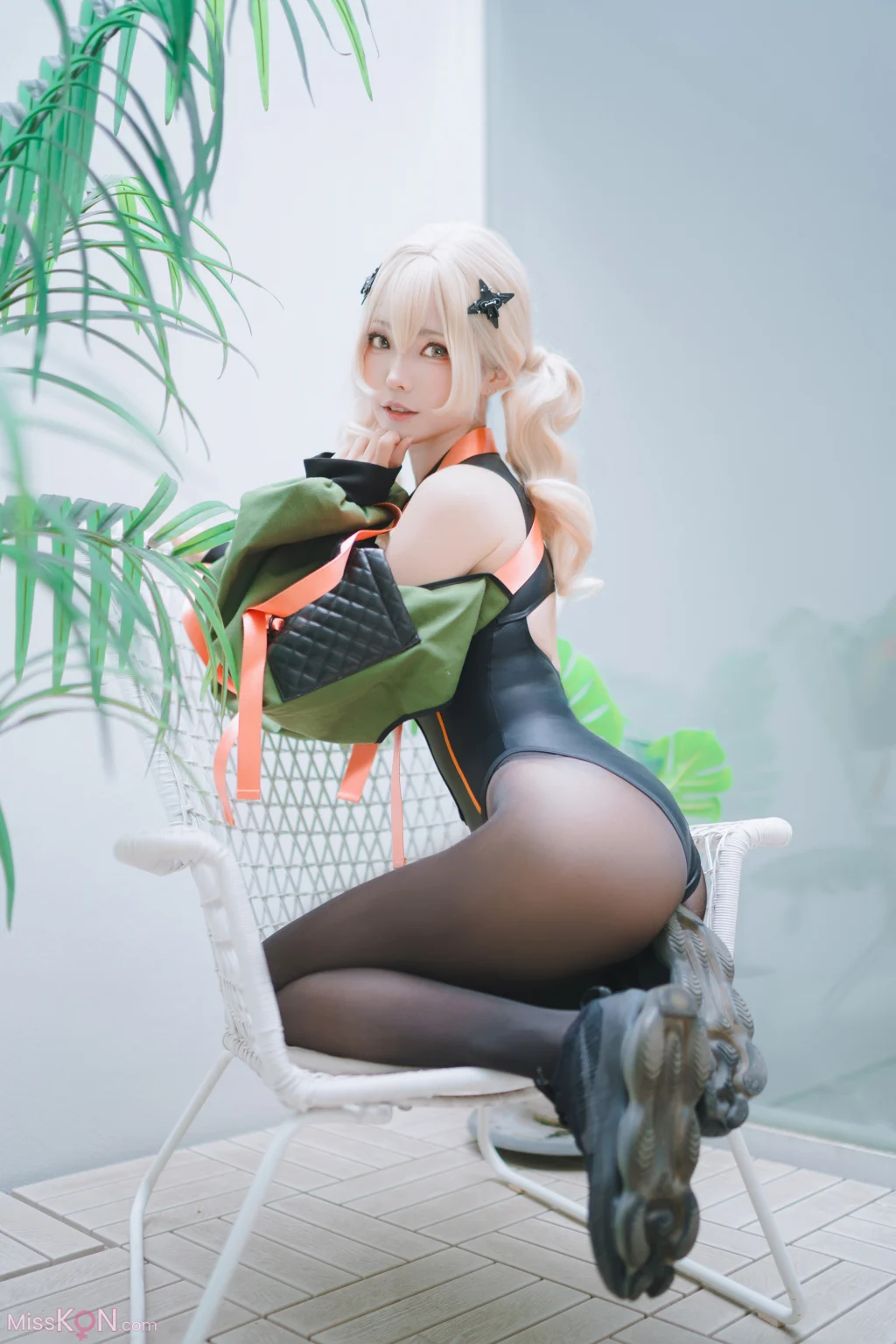 Coser@Ely_eee (ElyEE子): Crocodile Alert 鱷魚警報 (46 photos)