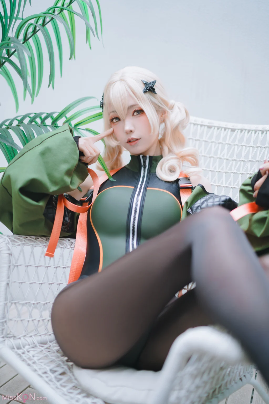 Coser@Ely_eee (ElyEE子): Crocodile Alert 鱷魚警報 (46 photos)