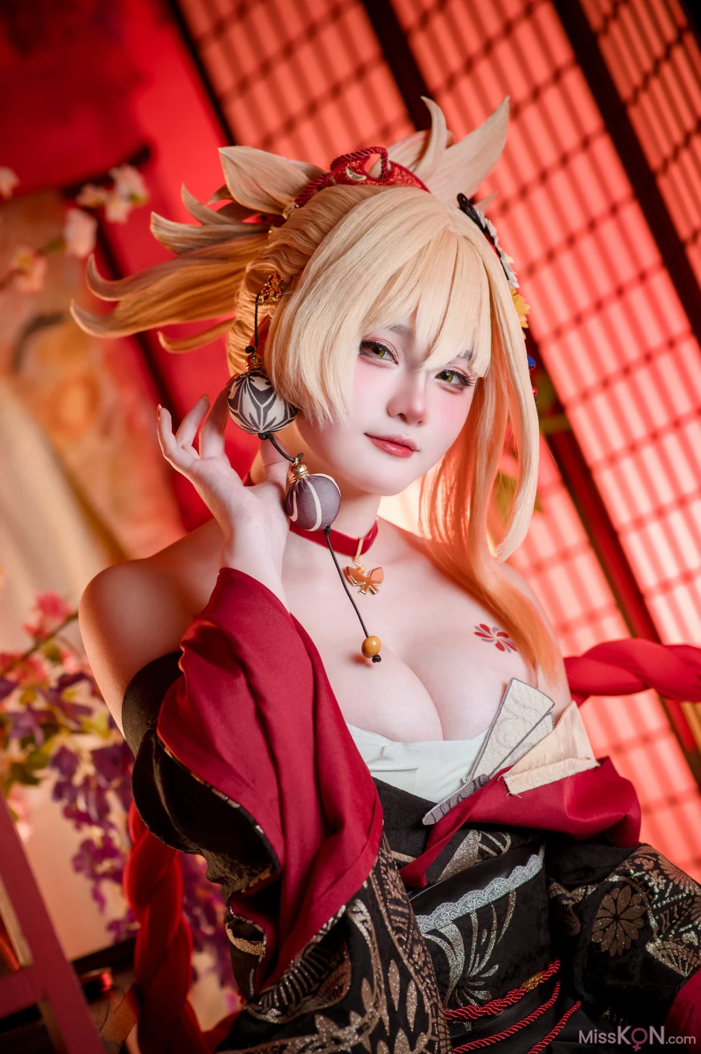 Coser@Xiaoyukiko小鱼: Yoimiya Yukata (32 photos)