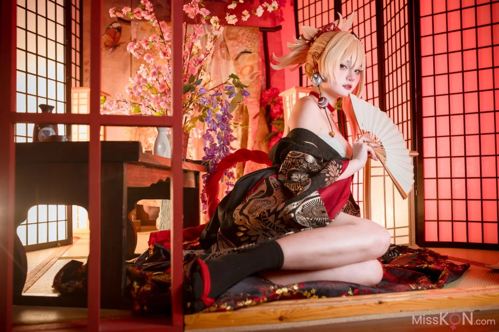 Coser@Xiaoyukiko小鱼: Yoimiya Yukata (32 photos) – Page 2