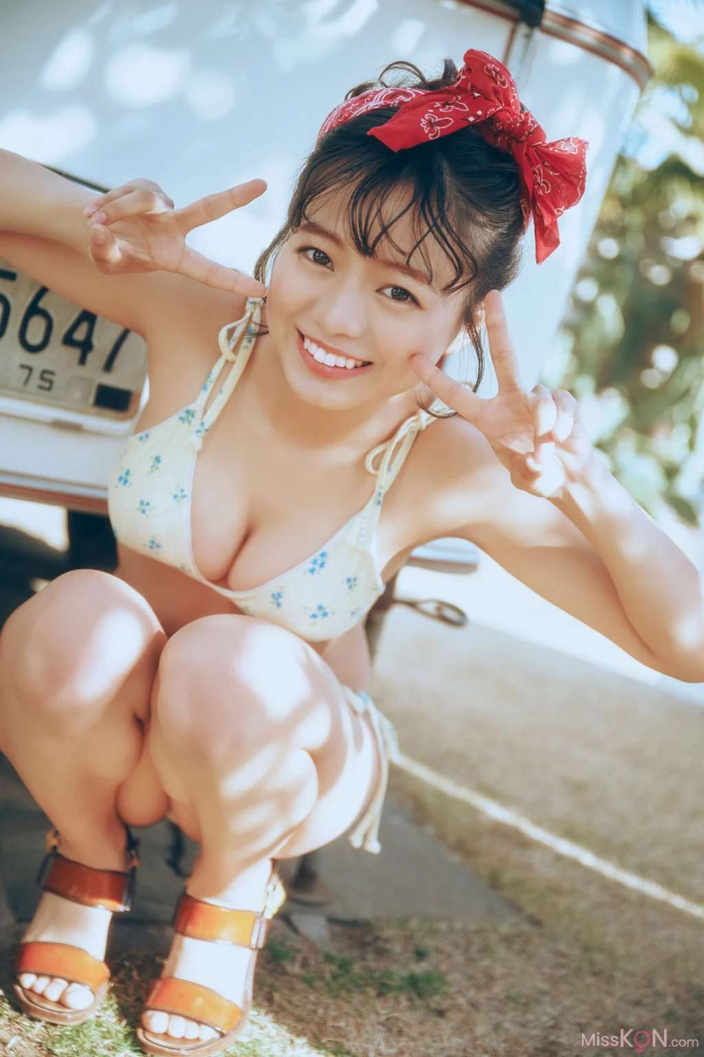 [JP] Ayano Kato (加藤綾乃): 【増量版 全50P】ミスマガのアソビバ！ レトログラビア ヤンマガデジタル写真集 (54 photos)