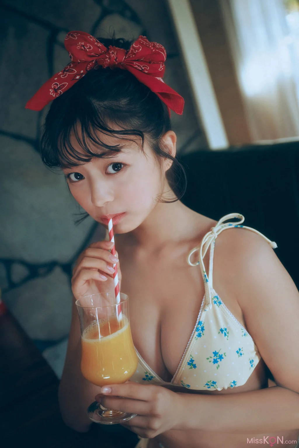 [JP] Ayano Kato (加藤綾乃): 【増量版 全50P】ミスマガのアソビバ！ レトログラビア ヤンマガデジタル写真集 (54 photos) – Page 2