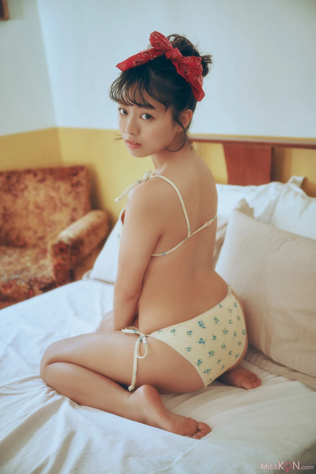 [JP] Ayano Kato (加藤綾乃): 【増量版 全50P】ミスマガのアソビバ！ レトログラビア ヤンマガデジタル写真集 (54 photos) – Page 2