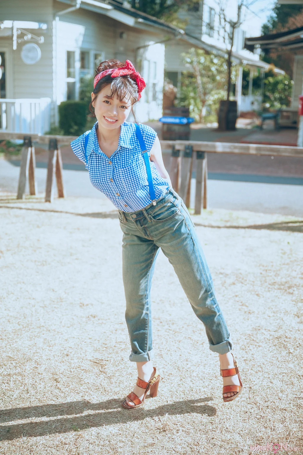 [JP] Ayano Kato (加藤綾乃): 【増量版 全50P】ミスマガのアソビバ！ レトログラビア ヤンマガデジタル写真集 (54 photos) – Page 2