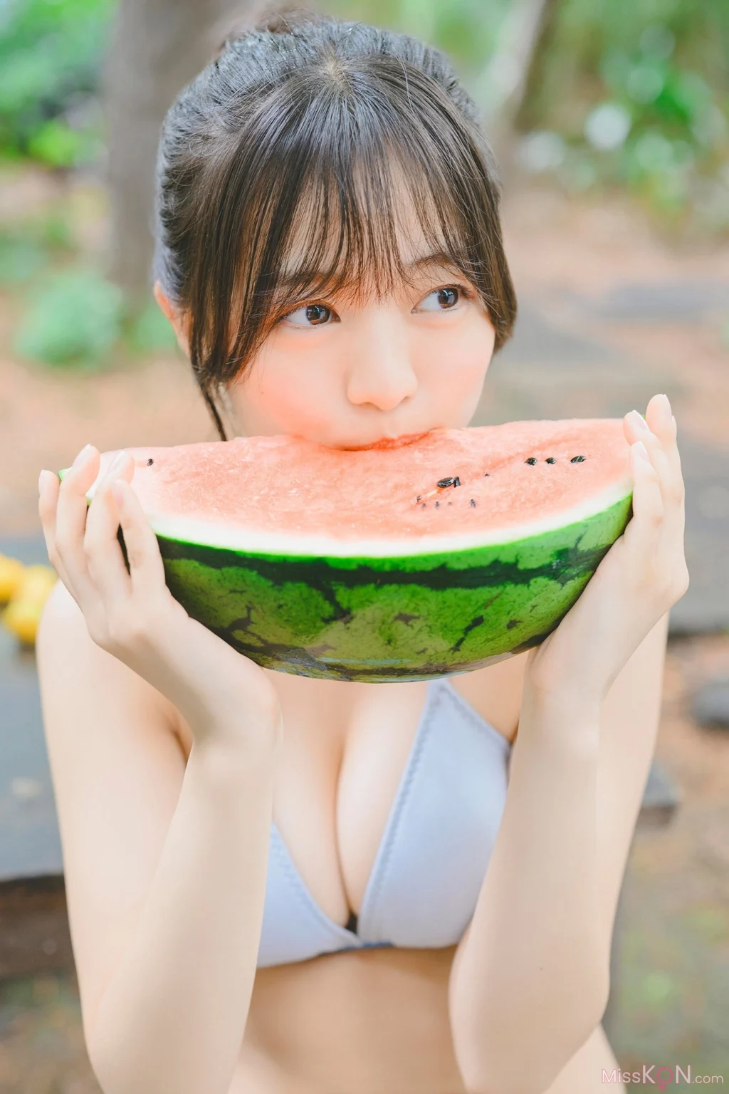 [JP] Ayano Kato (加藤綾乃): 【増量版 全50P】ミスマガのアソビバ！ なつやすみ！ヤンマガデジタル写真集 (57 photos) – Page 2