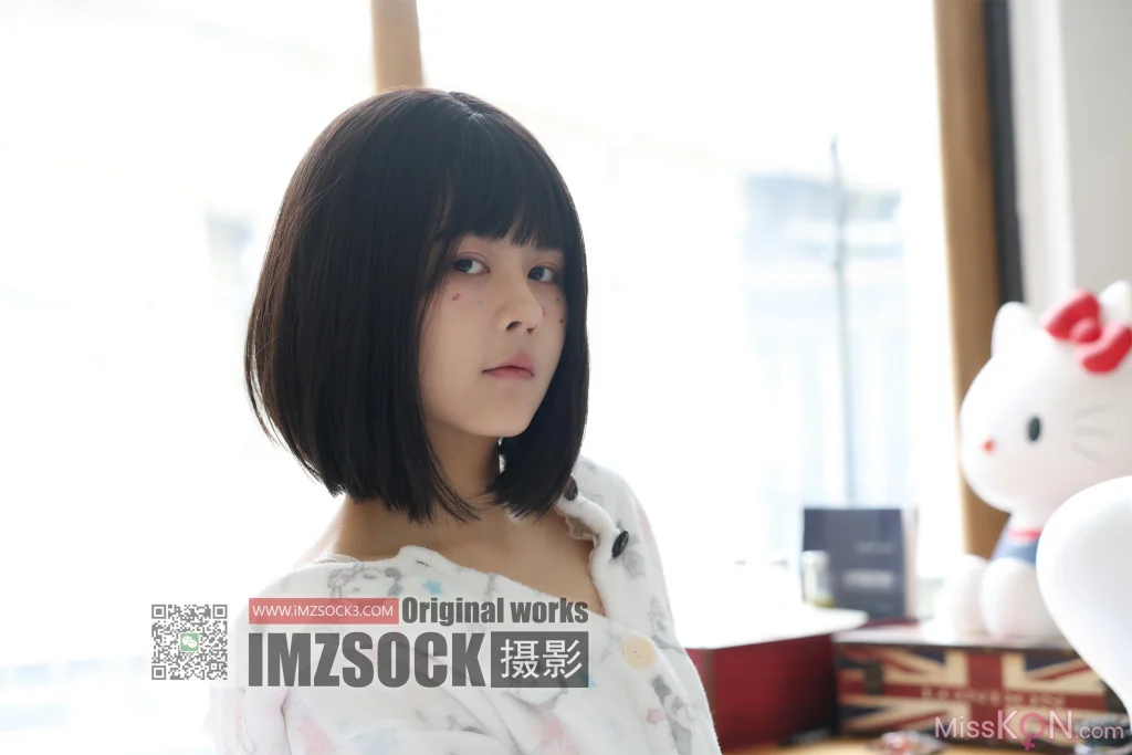 [MZSOCK爱美足] No.383: 美琳 (100 photos + 1 video)