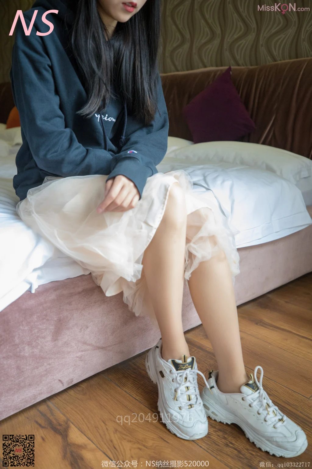 [NS纳丝摄影] No.132: 悠悠的丝袜美腿玉足美美哒 (80 photos)