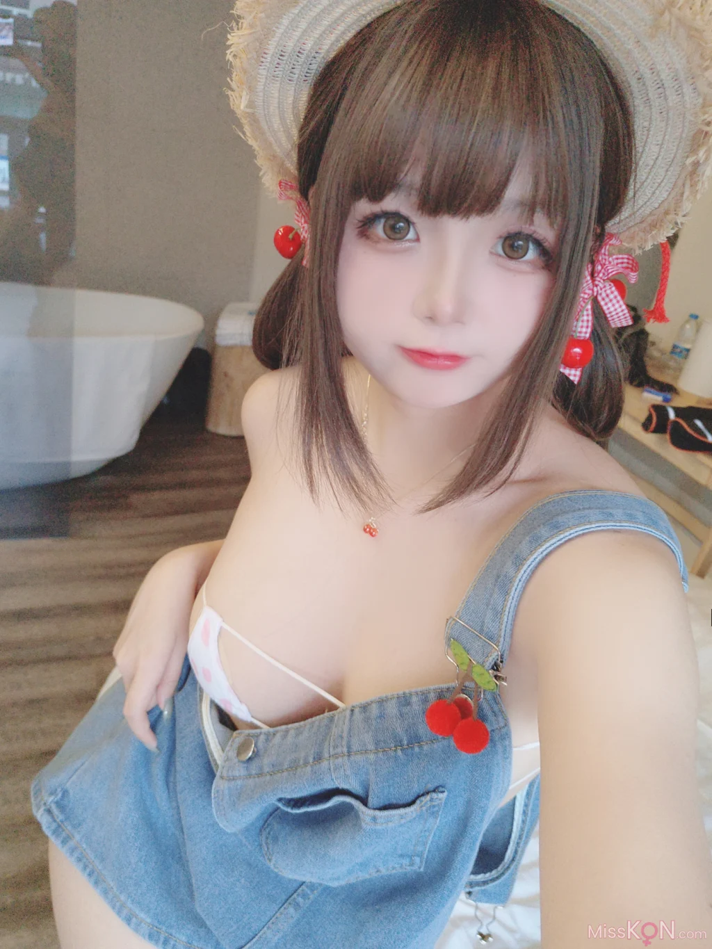 Coser@日奈娇: 背带牛仔裤 (44 photos) – Page 2