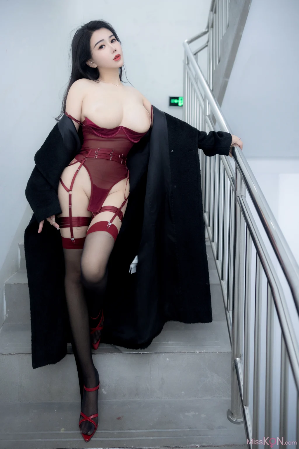 [内购无水印] 李若汐: 红色情趣 (85 photos) – Page 2