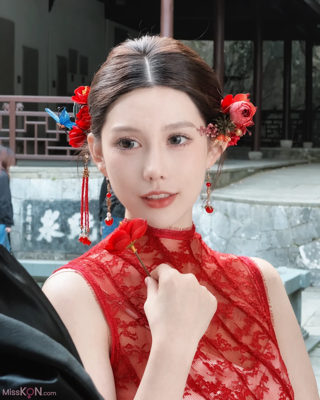 [OtherXXX] iwt_o(巨樱): 顶级G奶福利姬 (40 photos + 40 videos)