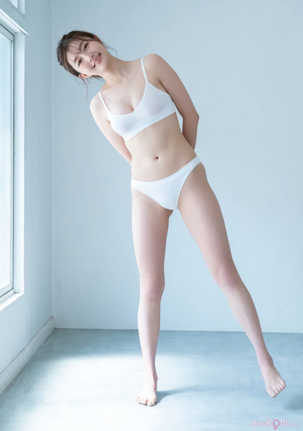 [JP] Moka Hashimoto (橋本萌花): [ハレム] フェチグラビア「スキかも。」 (35 photos)