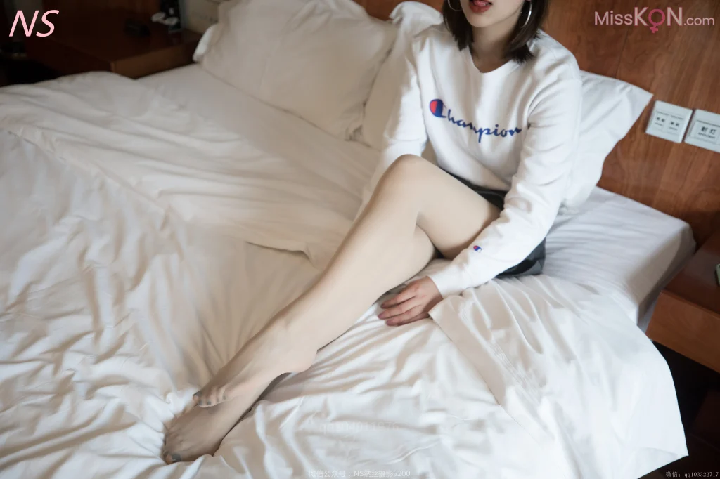 [NS纳丝摄影] No.137: 娜美女神的丝袜玉足 (82 photos + 1 video) – Page 2