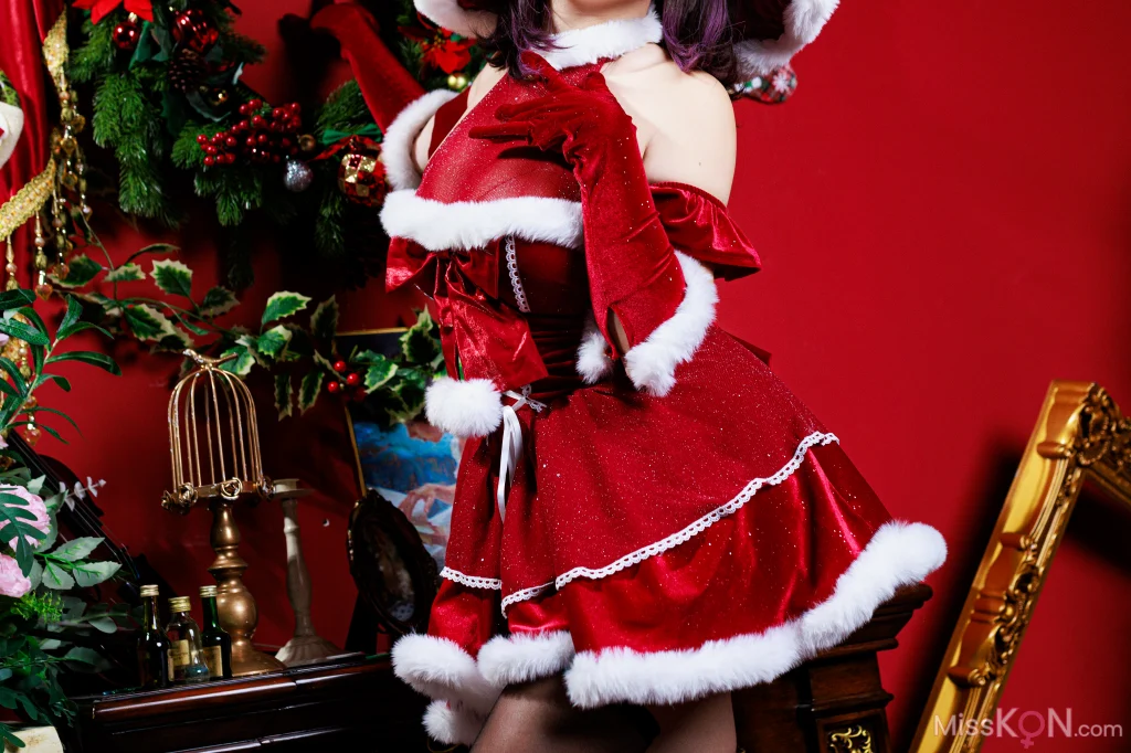 Coser@阿雪雪: 圣诞魔女 (23 photos)