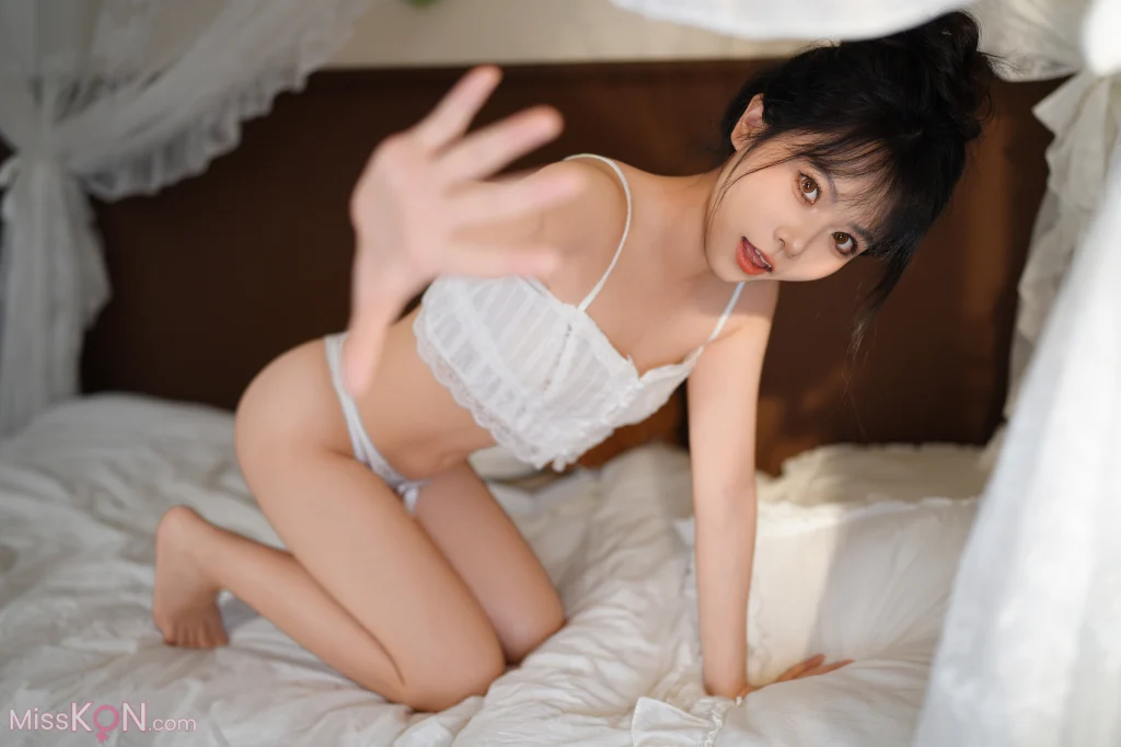Coser@洛城雪Yuki: 白色吊带 (26 photos) – Page 2