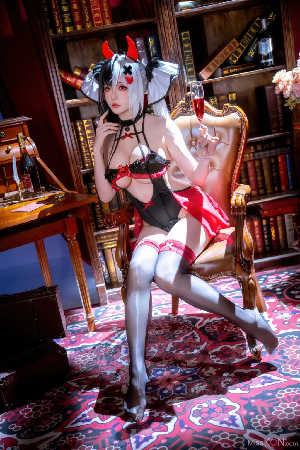 Coser@星之迟迟Hoshilily: 2026年06月计划 异环 安魂曲 原皮&同人 (120 photos)