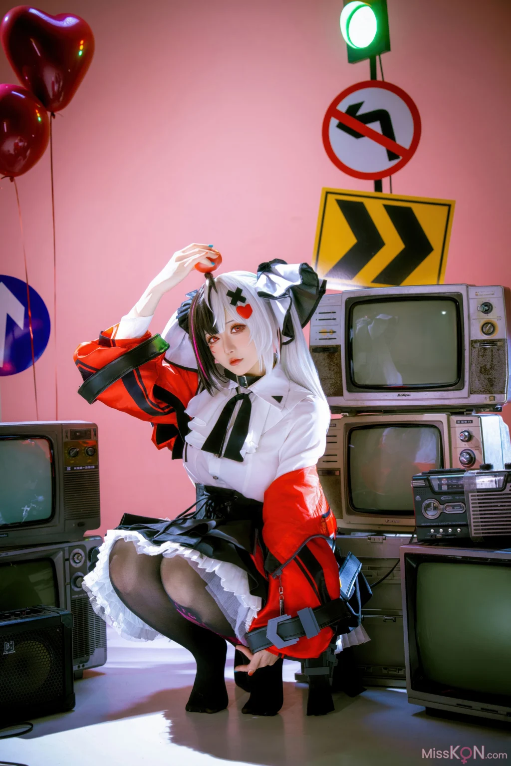 Coser@星之迟迟Hoshilily: 2026年06月计划 异环 安魂曲 原皮&同人 (120 photos) – Page 2