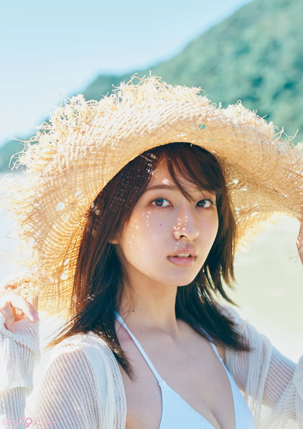 [JP] Rina Saito (斉藤里奈): １ｓｔ写真集 色彩 (136 photos)