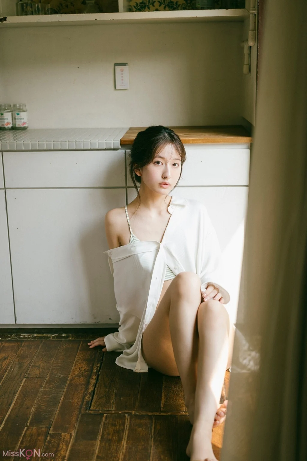 [JP] Rina Saito (斉藤里奈): ずっと見つめていいですか？ PARADEデジタルフォトブック (114 photos) – Page 2