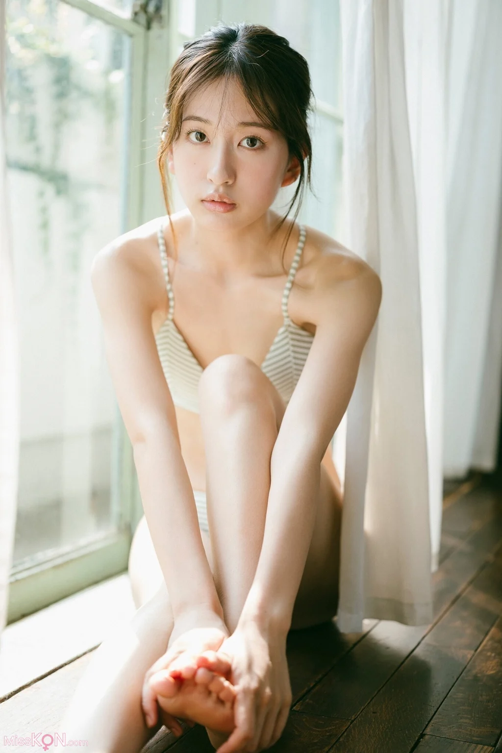 [JP] Rina Saito (斉藤里奈): ずっと見つめていいですか？ PARADEデジタルフォトブック (114 photos) – Page 2