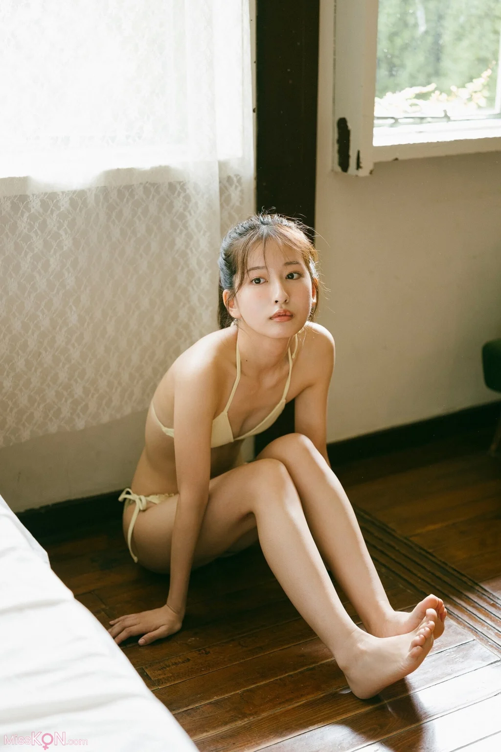 [JP] Rina Saito (斉藤里奈): ずっと見つめていいですか？ PARADEデジタルフォトブック (114 photos) – Page 2