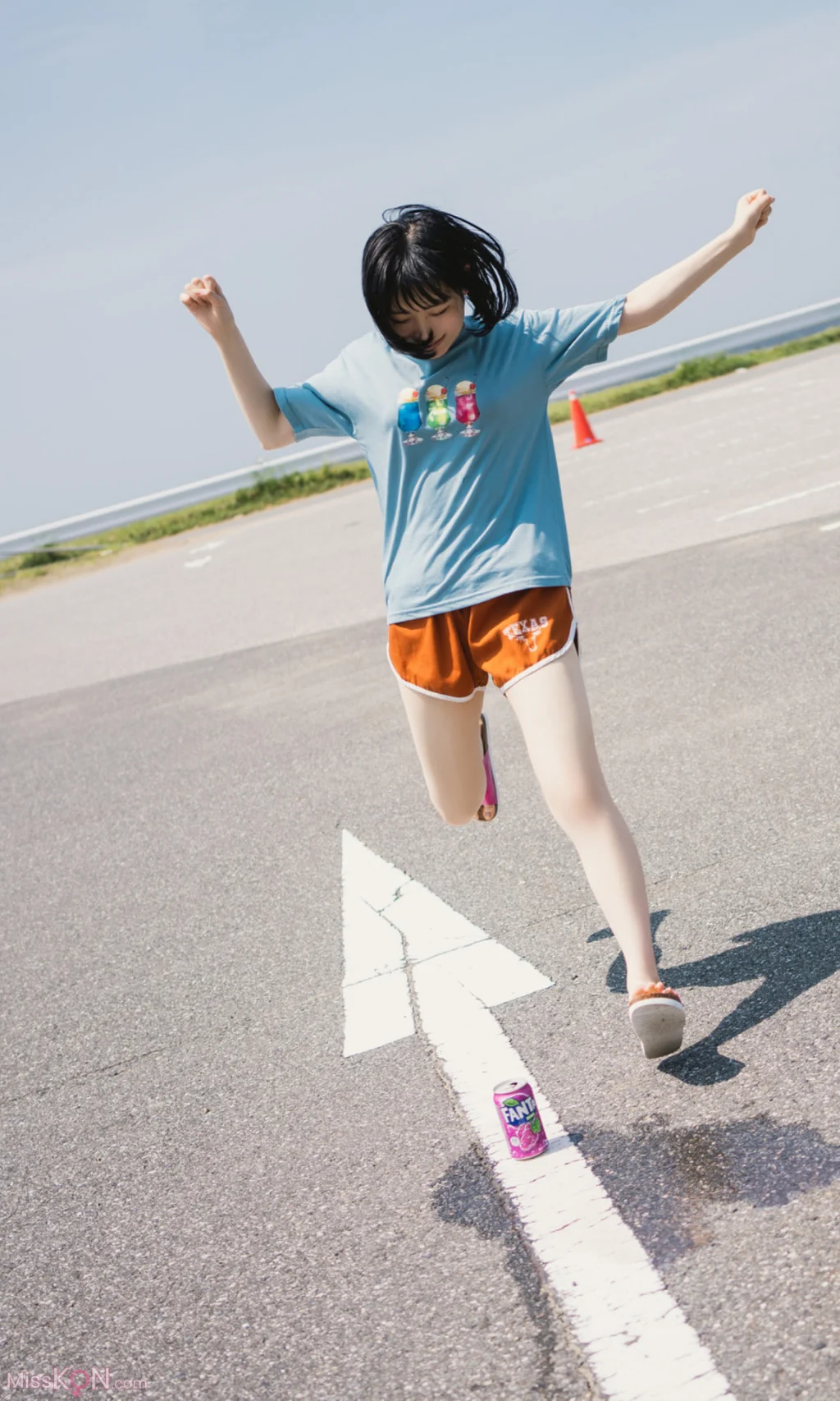 [JP] Kyu Kanai (金井球): 写真集「REAL LIFE」【知らねえ単語】 (52 photos)
