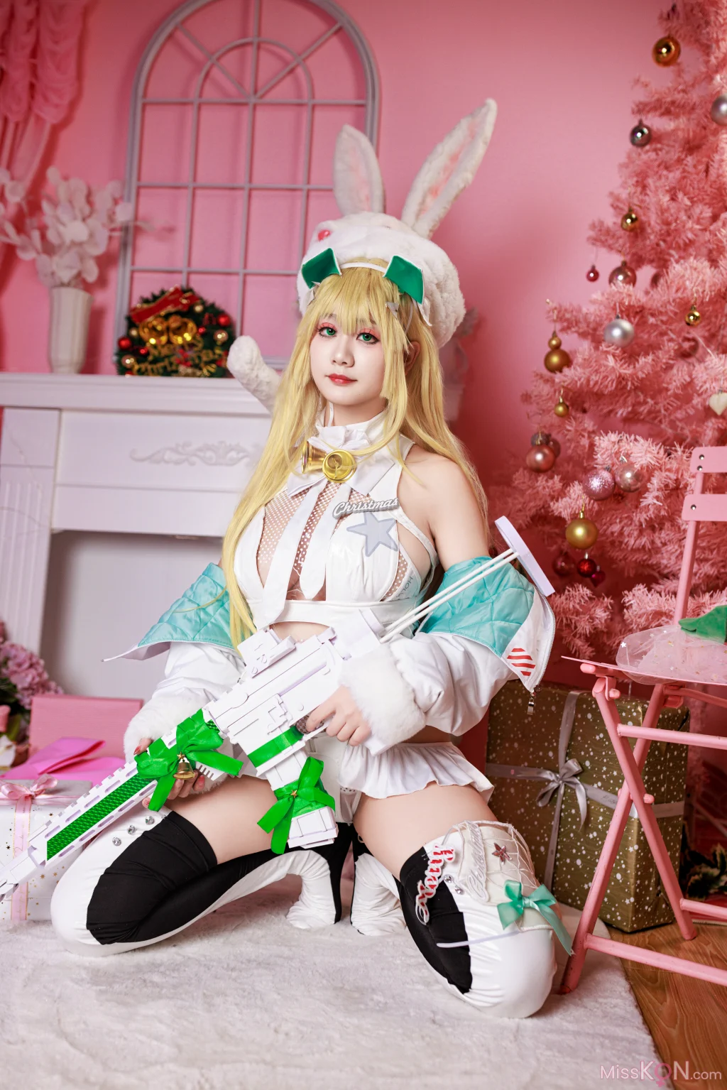 Coser@阿雪雪: 圣诞露菲 (33 photos)