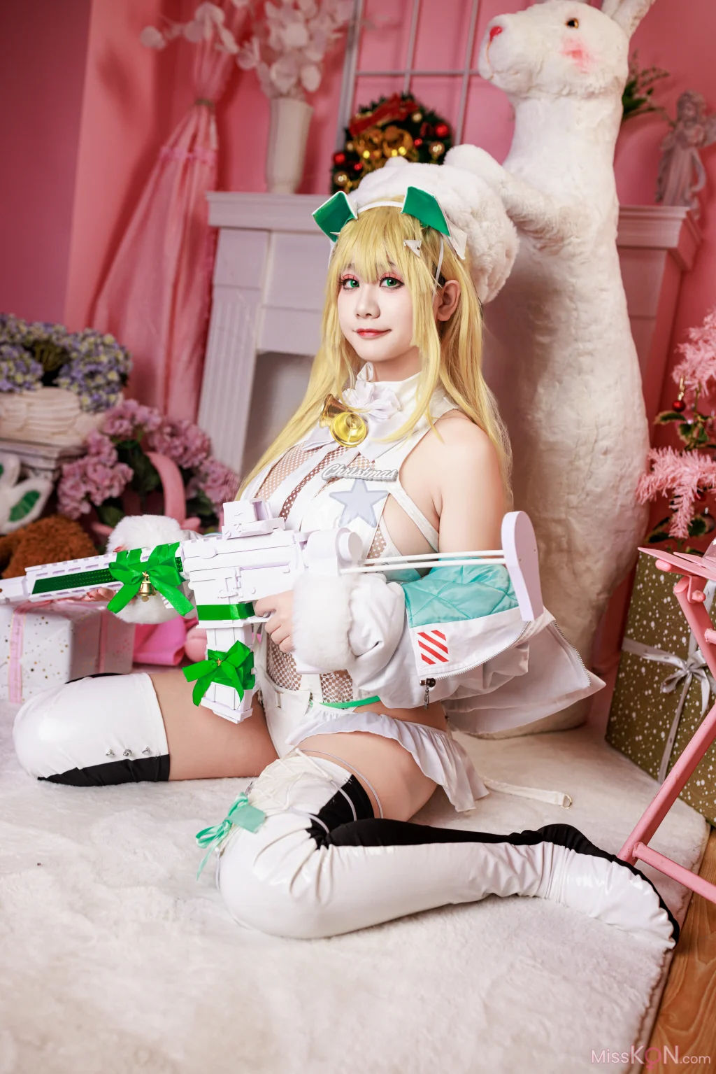 Coser@阿雪雪: 圣诞露菲 (33 photos)