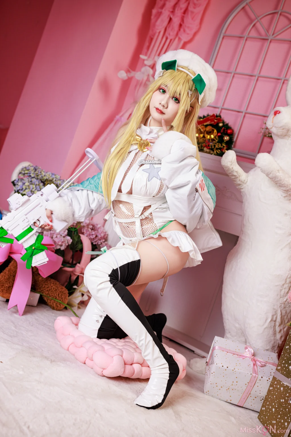 Coser@阿雪雪: 圣诞露菲 (33 photos)