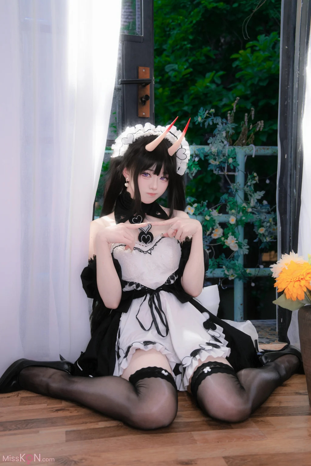 Coser@前野太太: 碧蓝航线 能代 女仆 (39 photos)