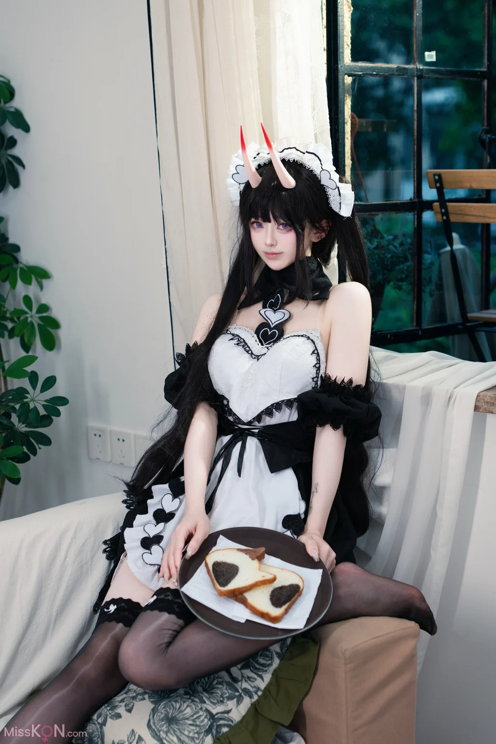 Coser@前野太太: 碧蓝航线 能代 女仆 (39 photos)