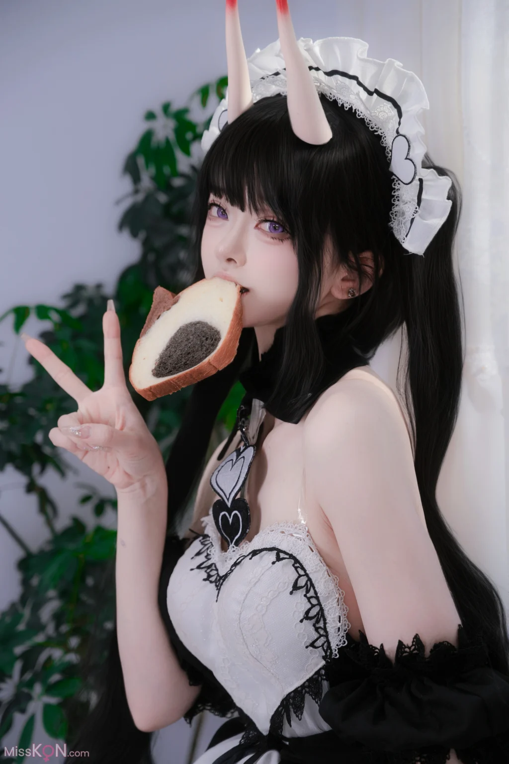 Coser@前野太太: 碧蓝航线 能代 女仆 (39 photos) – Page 2