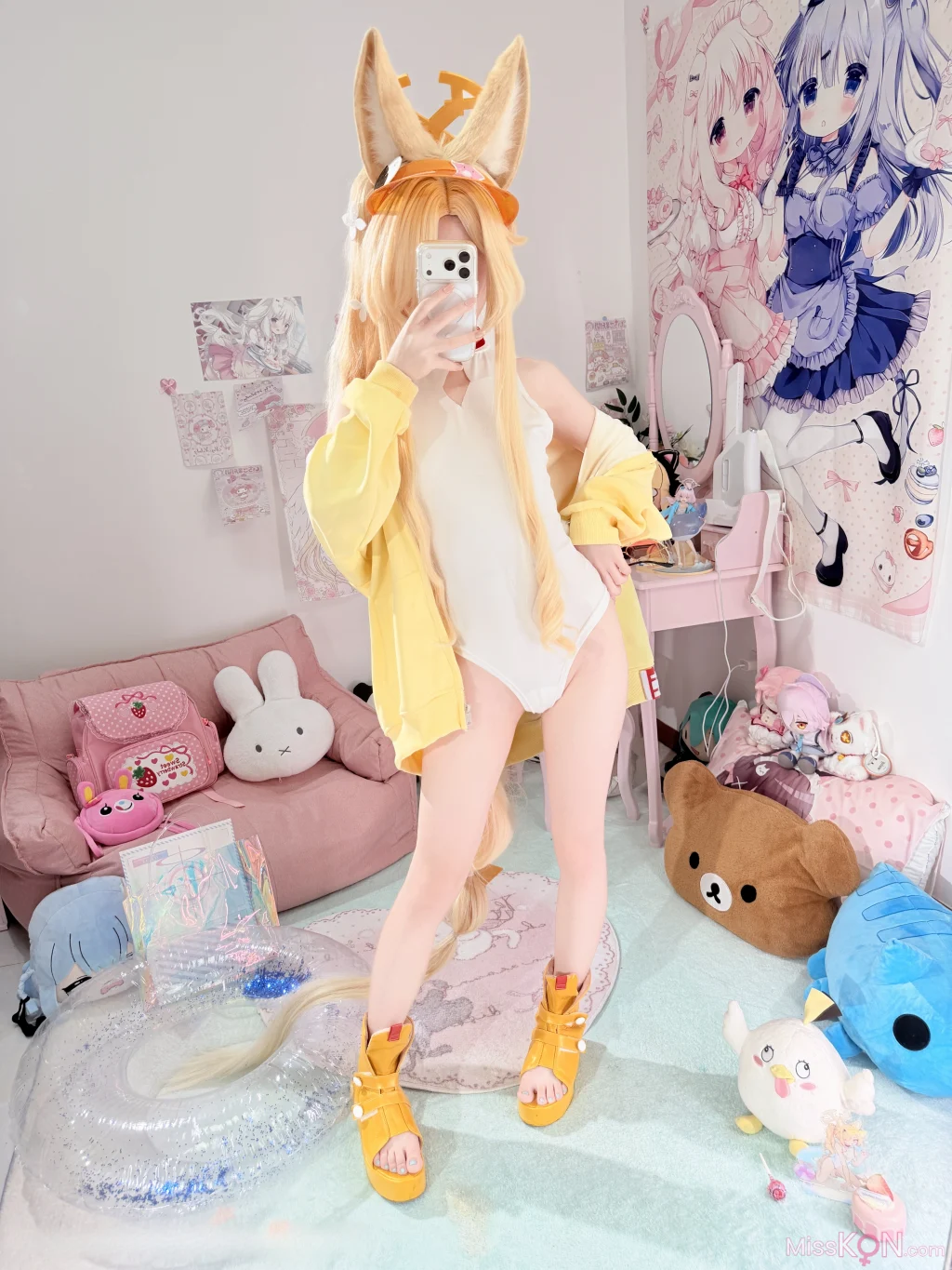 Coser@染三ran3: 蔚蓝档案 百合园圣亚 泳装 (88 photos + 4 videos)