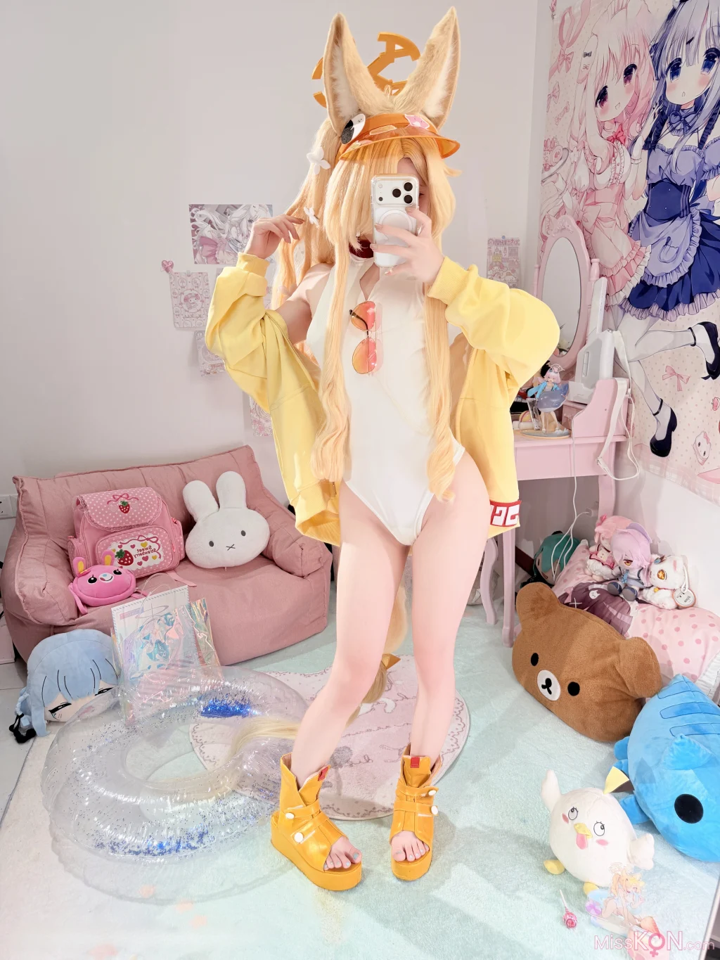 Coser@染三ran3: 蔚蓝档案 百合园圣亚 泳装 (88 photos + 4 videos)