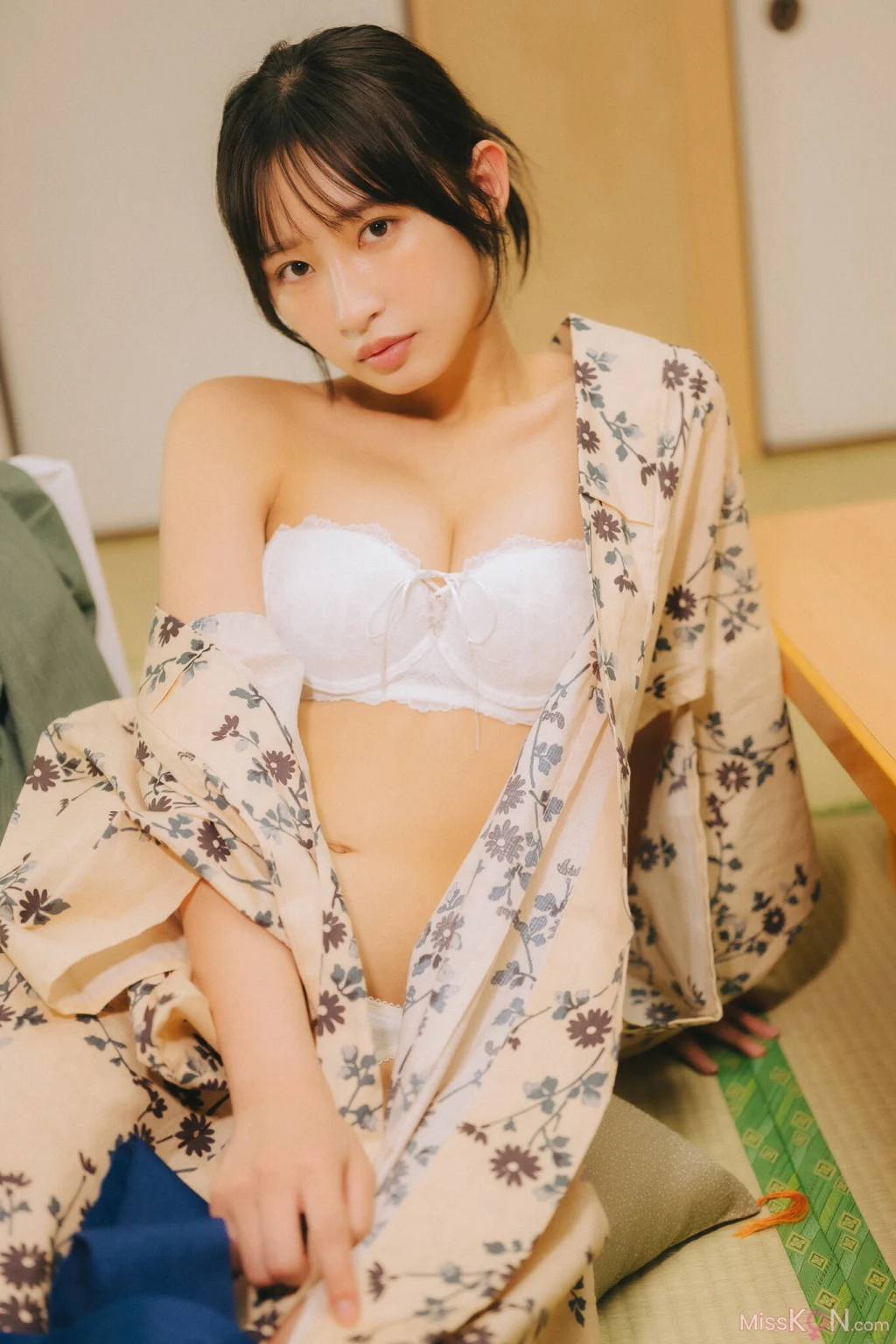[JP] Hinata Matsumoto (松本日向): FRIDAYデジタル写真集 見つめ合うカラダ Vol.1 (69 photos) – Page 2