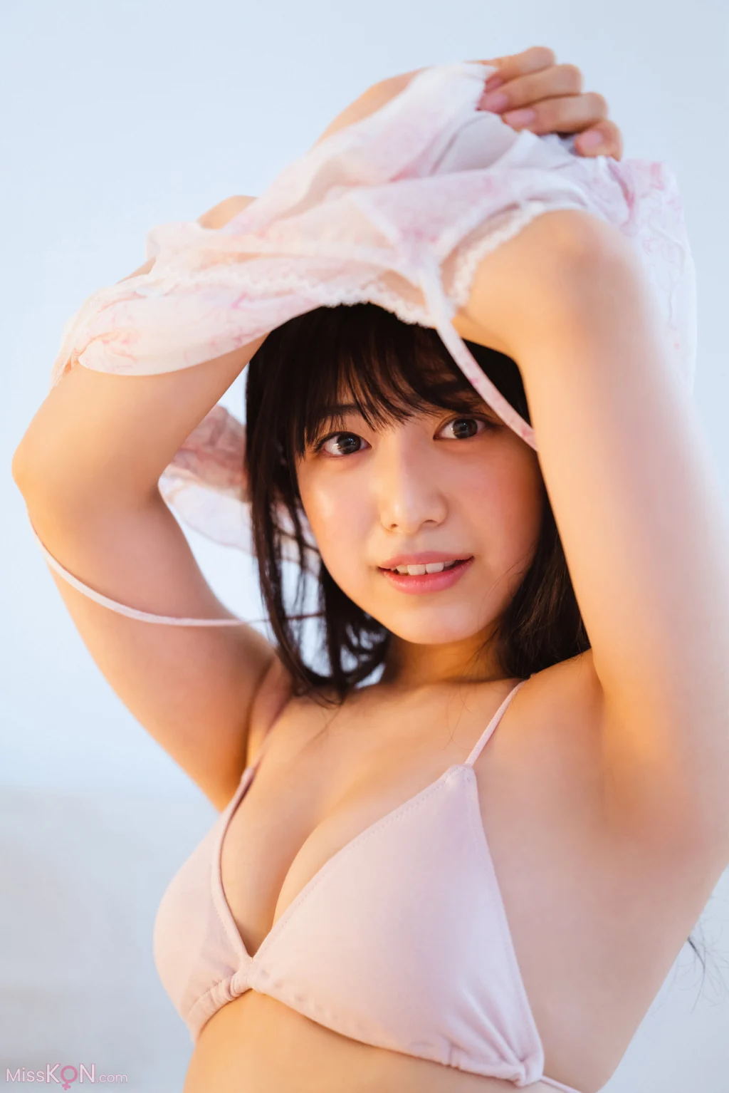 [JP] Rio Yoshida (吉田莉桜): FLASHデジタル写真集 おはよう、天使 (80 photos) – Page 2